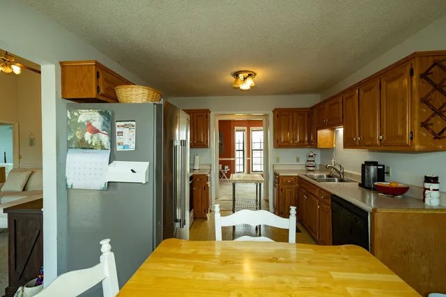 $299,900 | 2928 Midland Road, Shelbyville, TN 37160