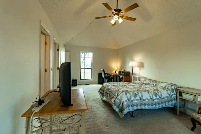 $299,900 | 2928 Midland Road, Shelbyville, TN 37160