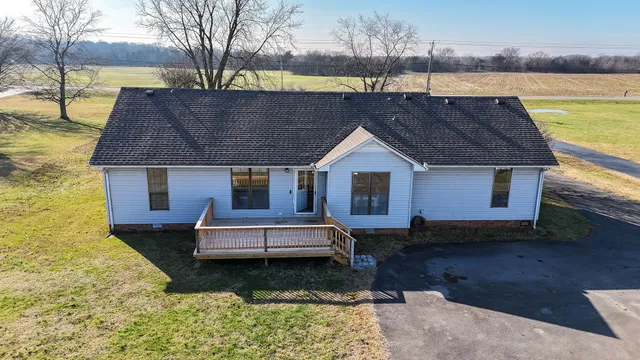 $299,900 | 2928 Midland Road, Shelbyville, TN 37160