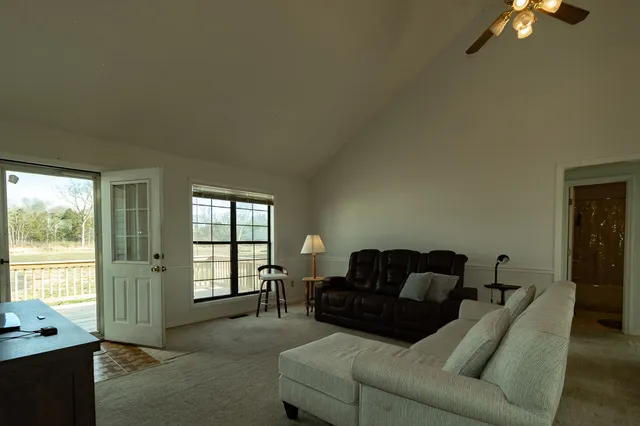 $299,900 | 2928 Midland Road, Shelbyville, TN 37160