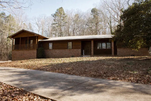 $380,000 | 923 South Burnt Mill Road, LaFayette, GA 30728