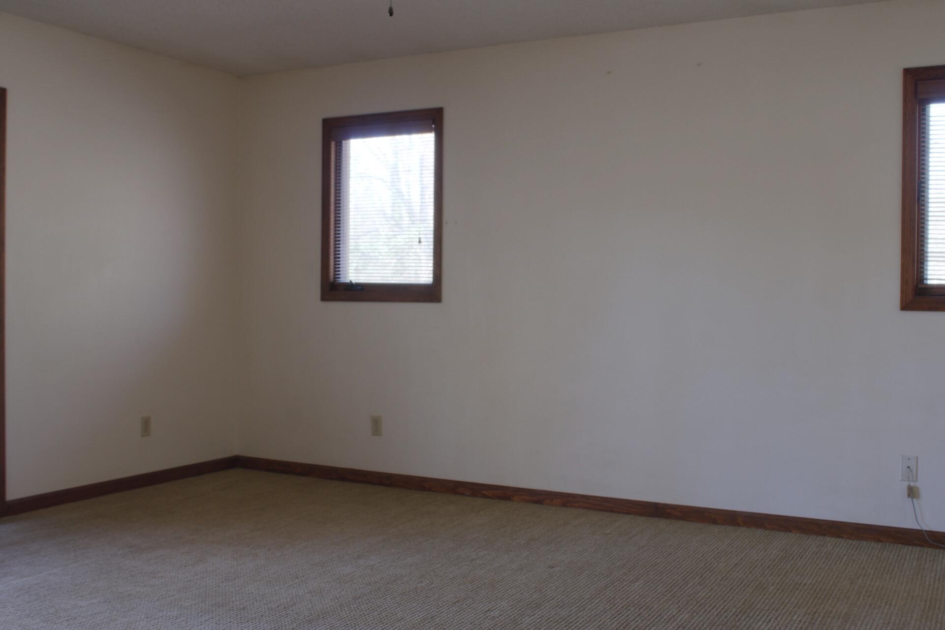 923 South Burnt Mill Road LaFayette, GA 30728 - Photo 27 of 41 Primary Bedroom