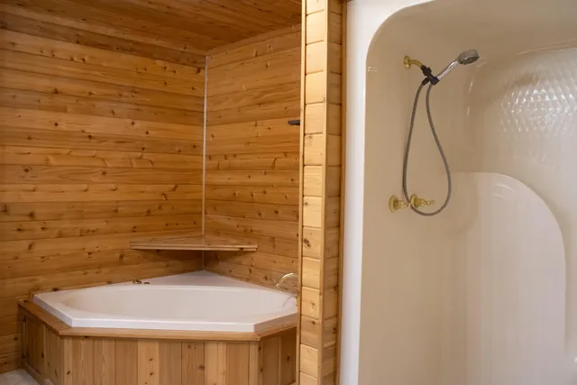 $380,000 | 923 South Burnt Mill Road, LaFayette, GA 30728