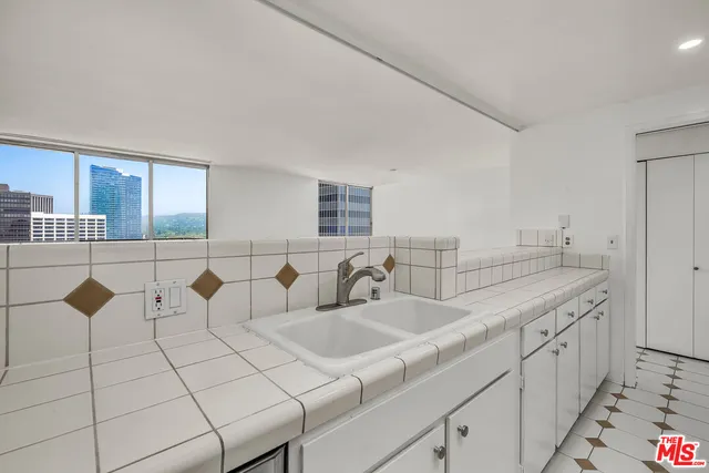 $789,000 | 2160 Century Park, Unit 1911, Los Angeles, CA 90067