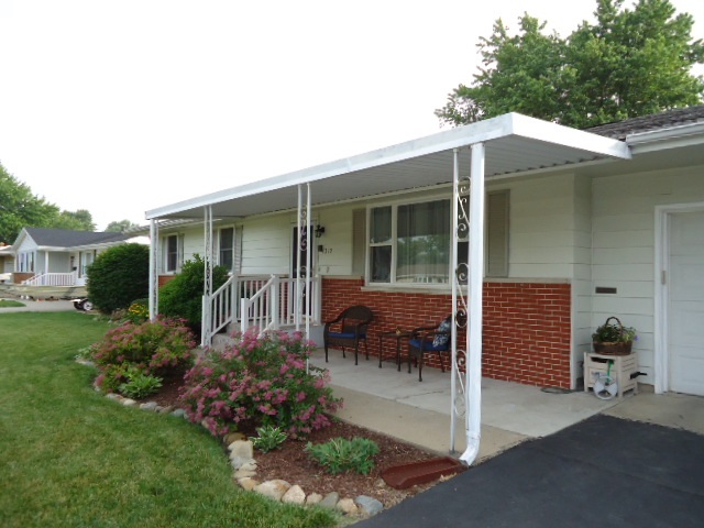 1312 Rochester Boulevard Rochester, IN 46975 - Photo 2 of 30