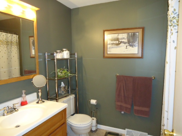 1312 Rochester Boulevard Rochester, IN 46975 - Photo 17 of 30