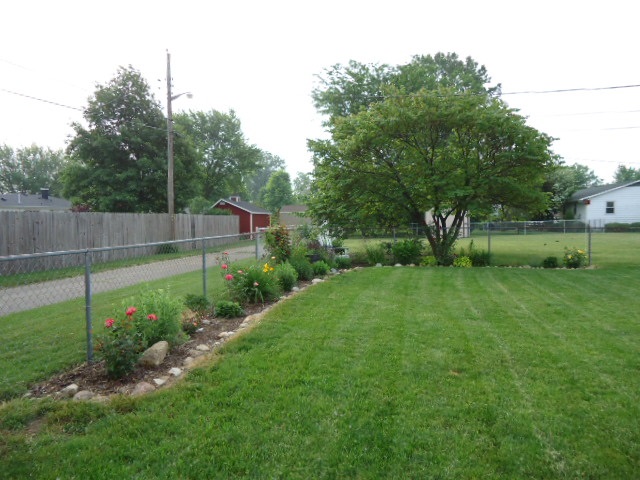 1312 Rochester Boulevard Rochester, IN 46975 - Photo 22 of 30