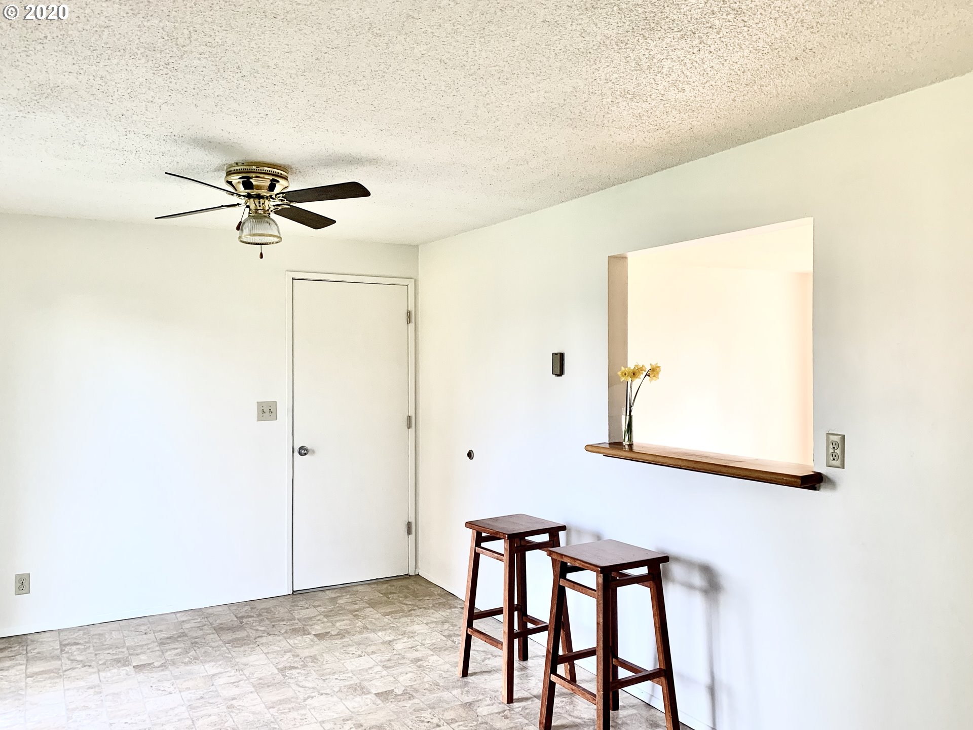 464 South 40th Street Springfield, OR 97478 - Photo 4 of 13