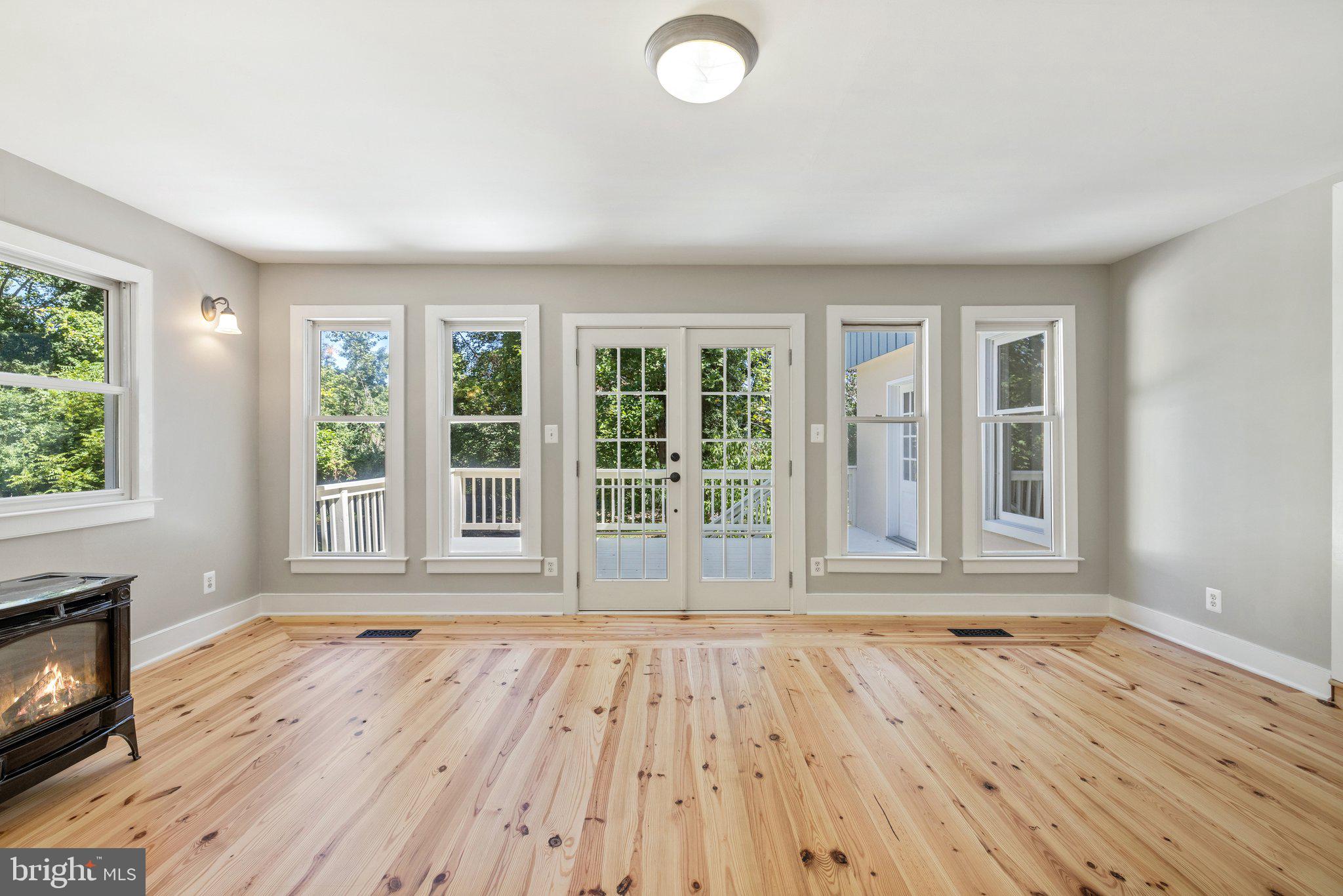 37028 Gaver Mill Road Purcellville, VA 20132 - Photo 30 of 79 Family Room - New Hardwood Flooring w/Deck Access