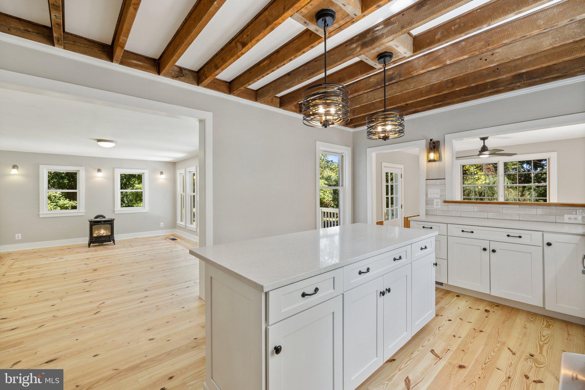 37028 Gaver Mill Road Purcellville, VA 20132 - Photo 34 of 79 Kitchen Island with Quartz Countertops