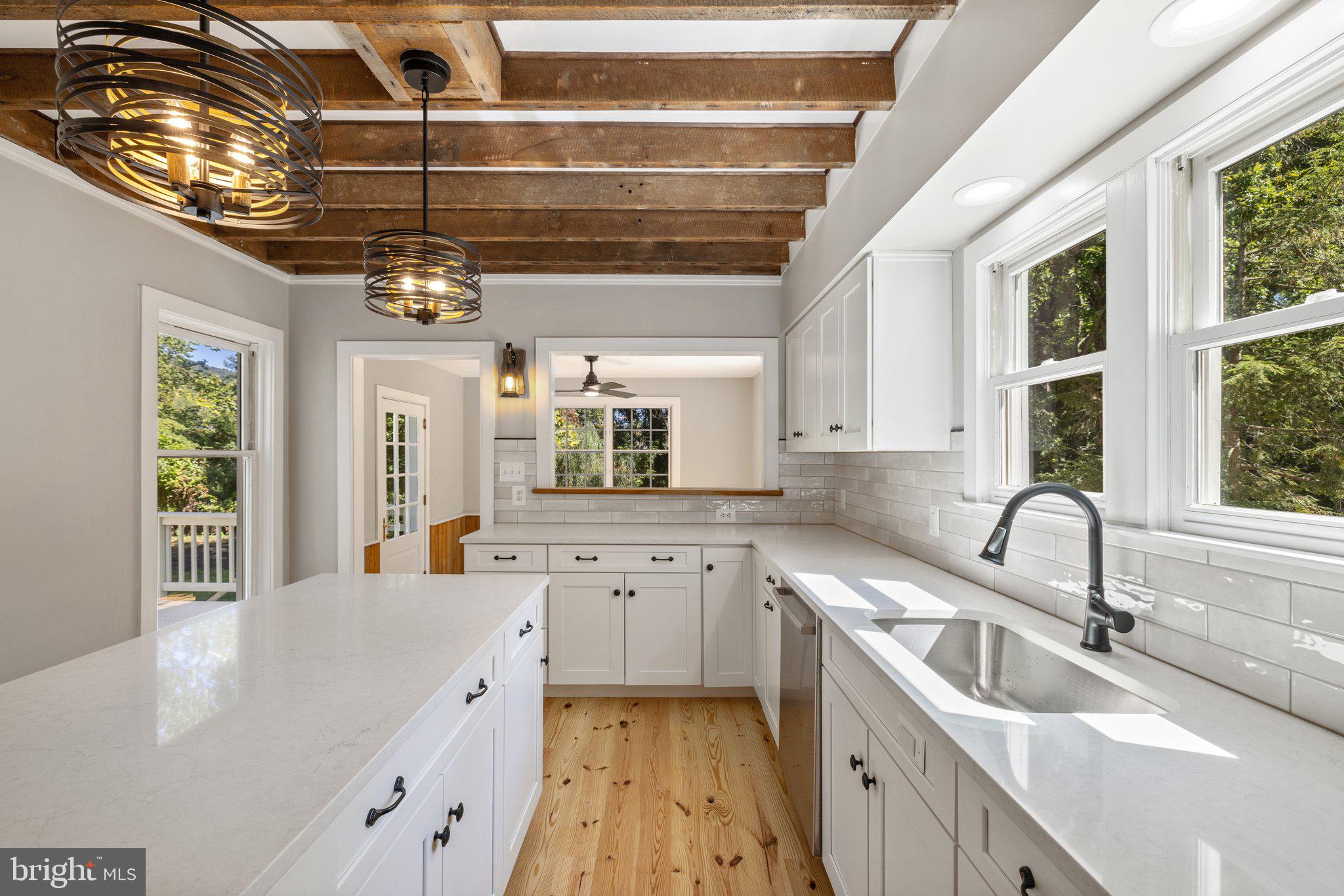 37028 Gaver Mill Road Purcellville, VA 20132 - Photo 35 of 79 Spacious Renovated Kitchen