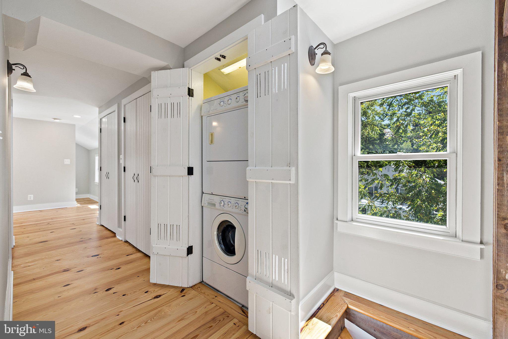 37028 Gaver Mill Road Purcellville, VA 20132 - Photo 46 of 79 Laundry on Upper Level