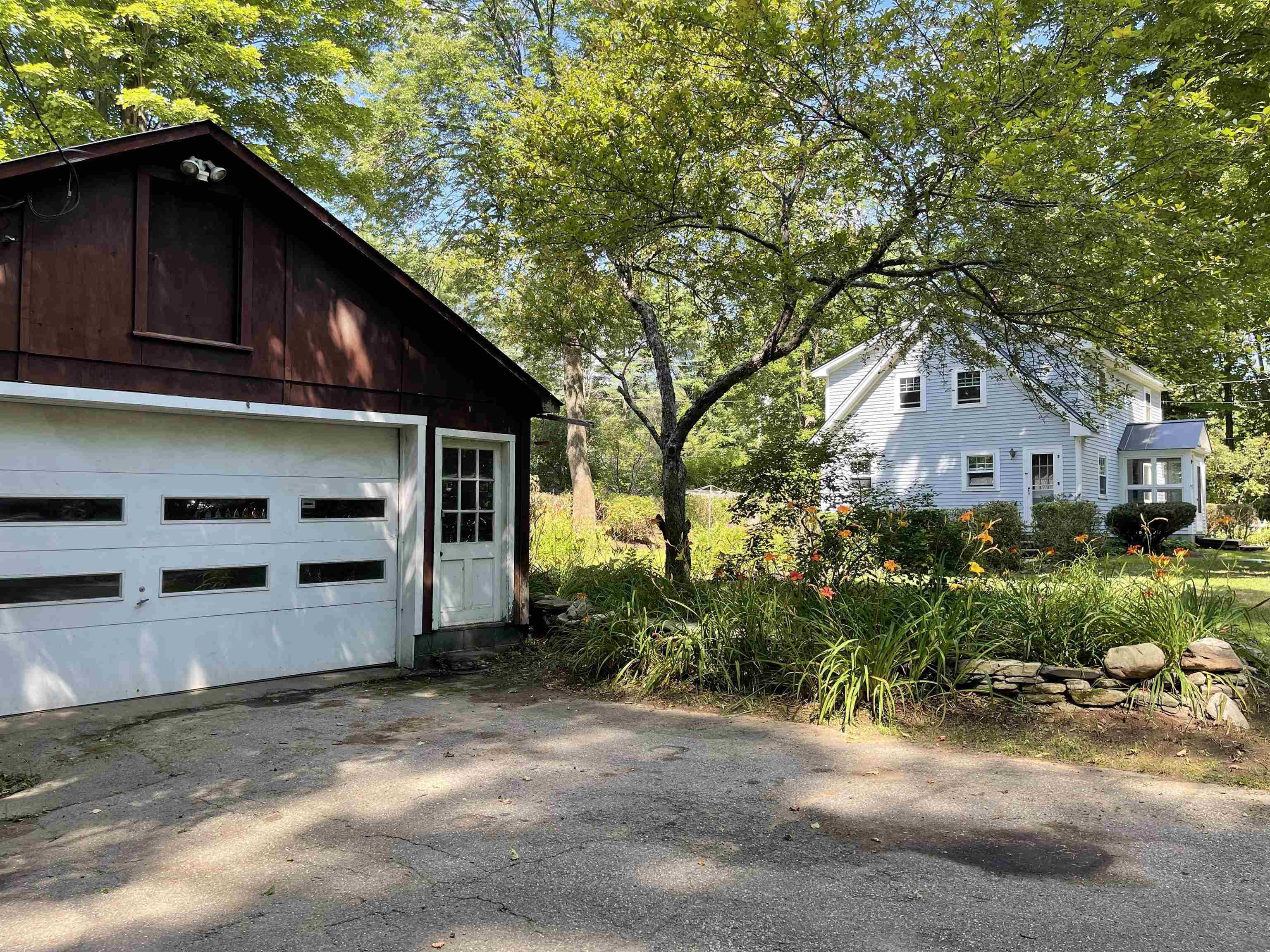 55 Back Street Newfane, VT 05345 - Photo 4 of 28
