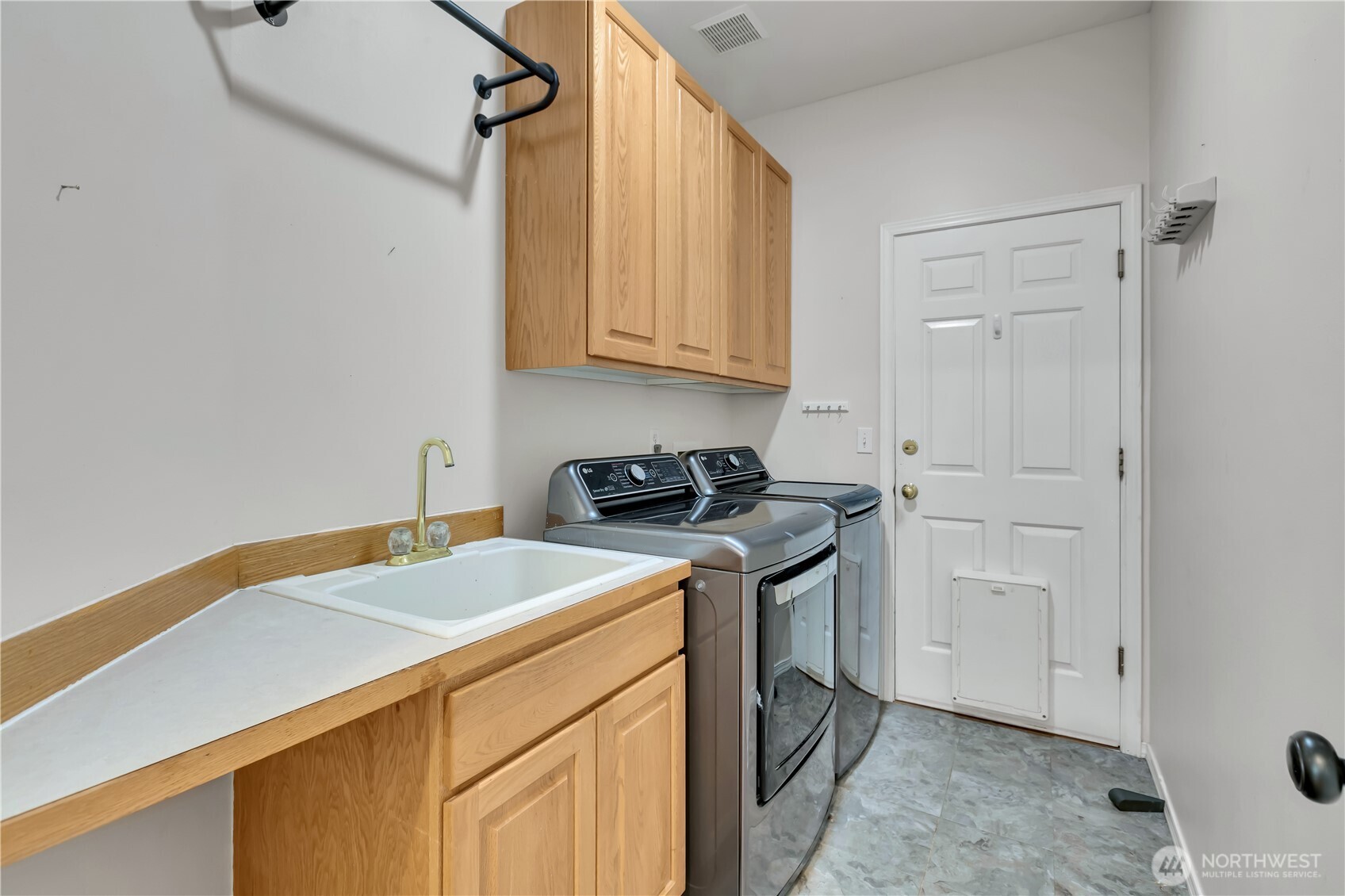 44217 Southeast Mt Si Road North Bend, WA 98045 - Photo 25 of 32