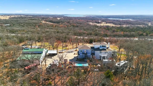 $1,150,000 | 10325 Farm To Market Road 922, Collinsville, TX 76233