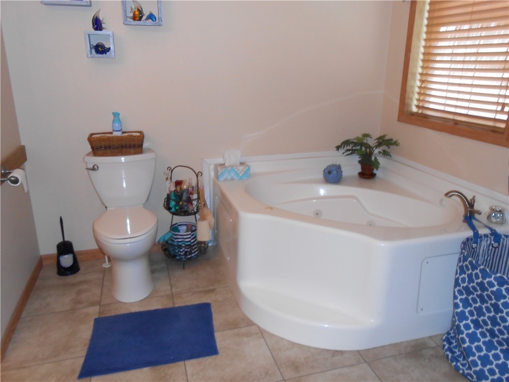 6390 Snake Trail Road Charleston, IL 61920 - Photo 15 of 23
