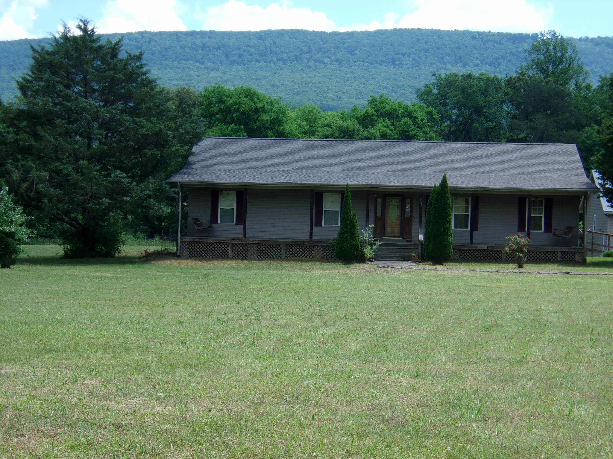 1303 Grayson Road Whitwell, TN 37397 - Photo 8 of 40 394_2409