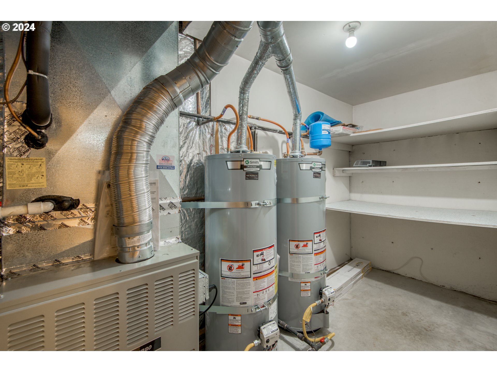 612 Southeast Lovrien Place Gresham, OR 97080 - Photo 32 of 48 a view of storage and utility room