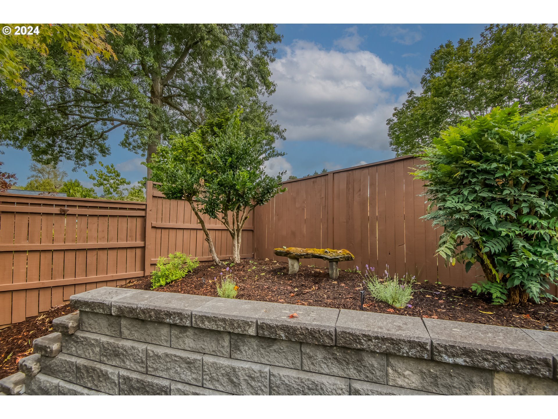 612 Southeast Lovrien Place Gresham, OR 97080 - Photo 45 of 48 a view of a backyard