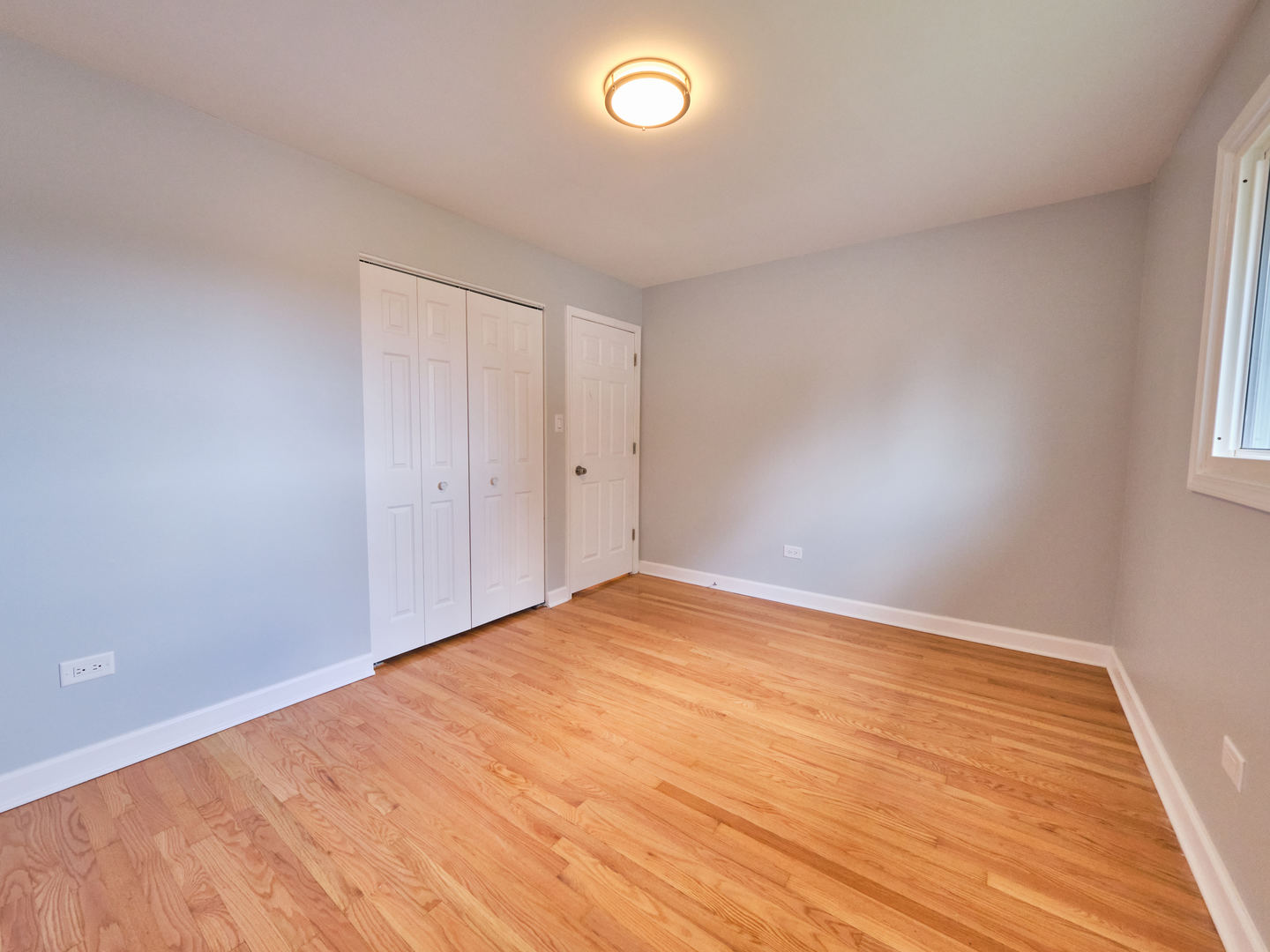 18207 Ravisloe Terrace Country Club Hills, IL 60478 - Photo 12 of 24 a view of empty room with window