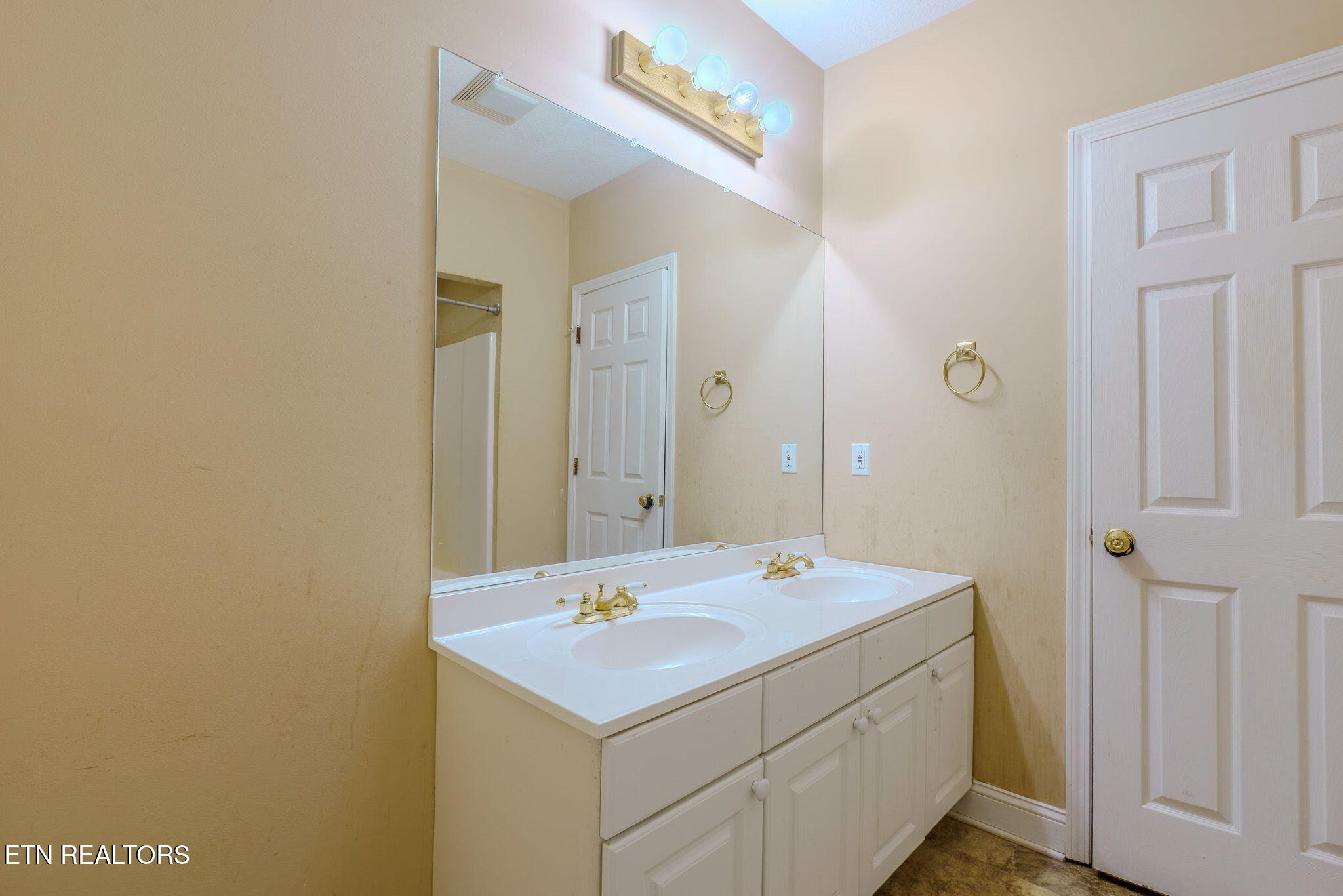 117 Cooper Road Tallassee, TN 37878 - Photo 35 of 51 25-web-or-mls-_DSC2253-HDR