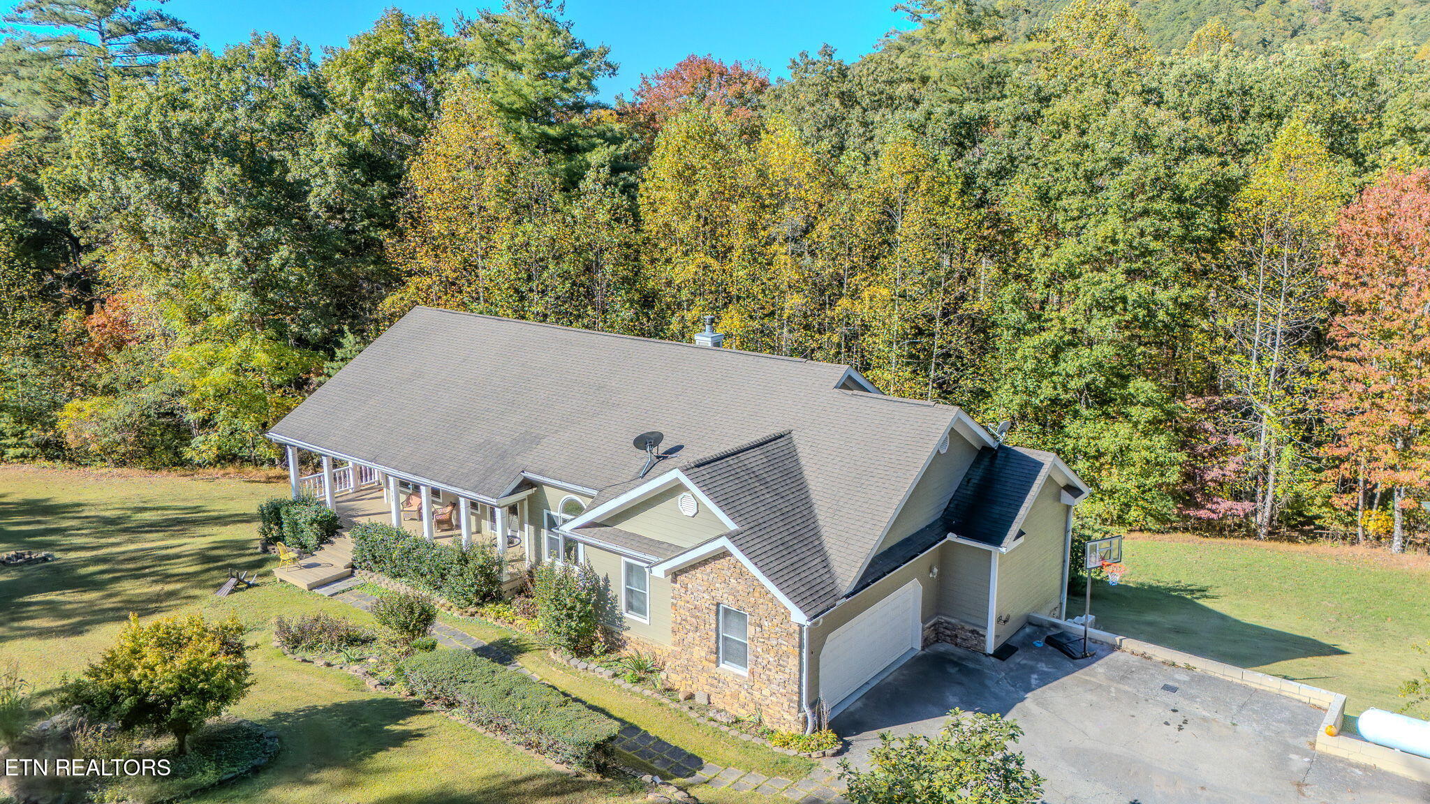 117 Cooper Road Tallassee, TN 37878 - Photo 46 of 51 46-web-or-mls-DJI_20251016110030_0311_D