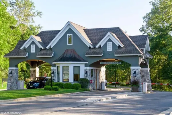 $229,000 | 964 Geneva National Avenue North, Unit 3307, Geneva, WI 53147