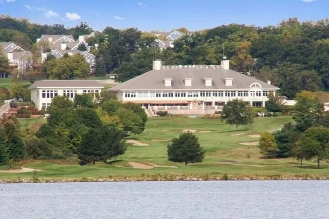 $229,000 | 964 Geneva National Avenue North, Unit 3307, Geneva, WI 53147