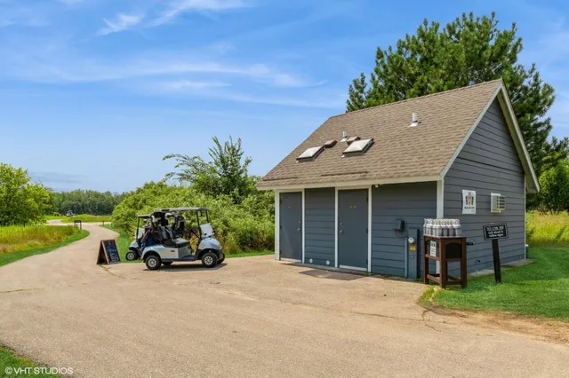 $229,000 | 964 Geneva National Avenue North, Unit 3307, Geneva, WI 53147