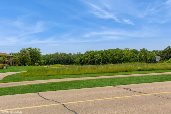 $229,000 | 964 Geneva National Avenue North, Unit 3307, Geneva, WI 53147