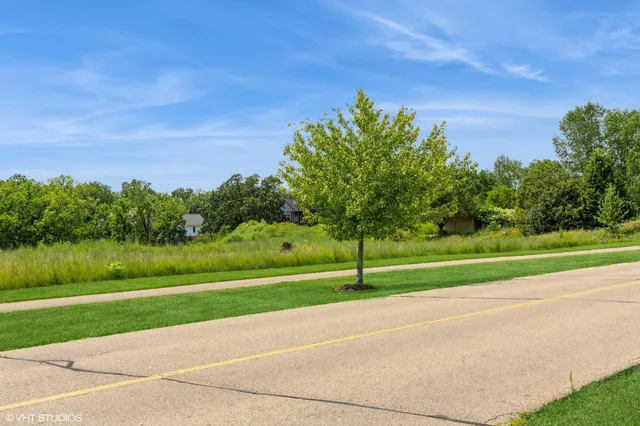 $229,000 | 964 Geneva National Avenue North, Unit 3307, Geneva, WI 53147