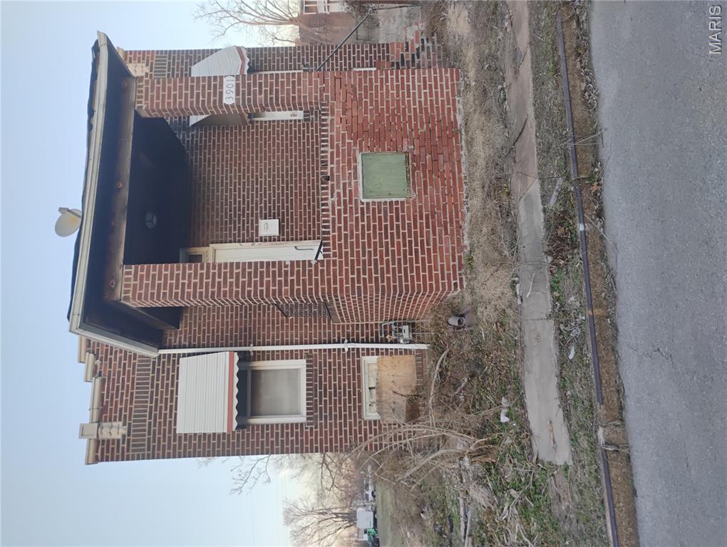 3901 Sherman Place St. Louis, MO 63107 - Photo 1 of 20
