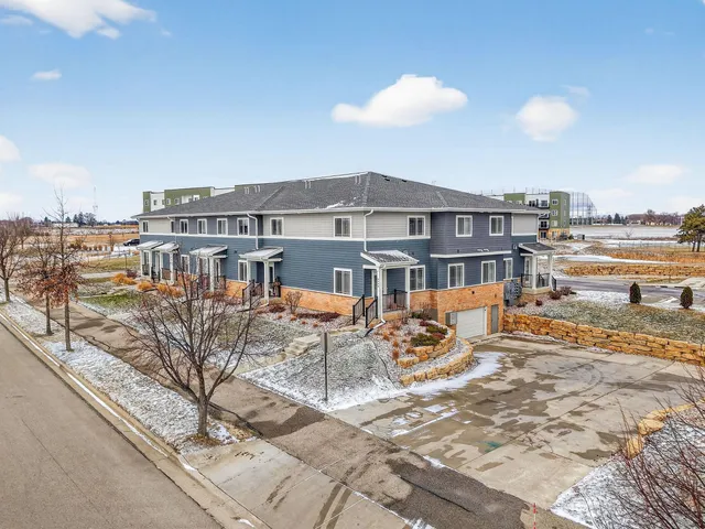 $324,900 | 4950 Innovation Drive, DeForest, WI 53532