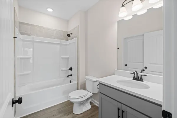 $1,415 | 15 Millswood Drive, Unit A310, Clarksville, TN 37042