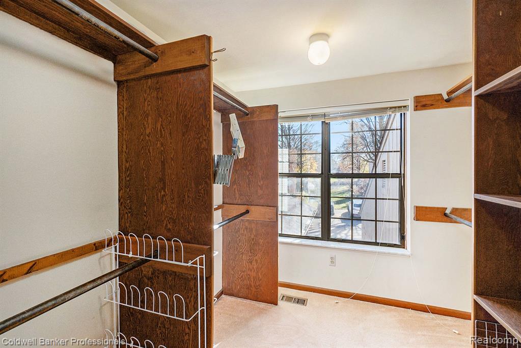 1754 Thomas Court Rochester Hills, MI 48309 - Photo 22 of 36