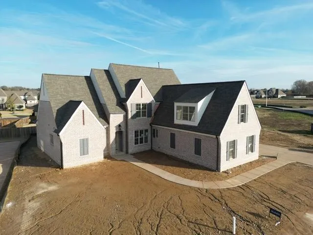 $889,946 | 606 Cedar Shadows Circle West, Collierville, TN 38017