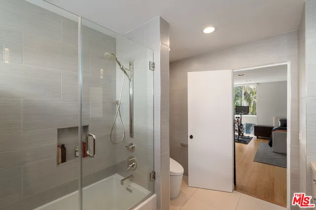 $1,599,000 | 11925 Goshen Avenue, Unit 4, Los Angeles, CA 90049