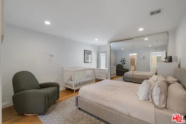 $1,599,000 | 11925 Goshen Avenue, Unit 4, Los Angeles, CA 90049