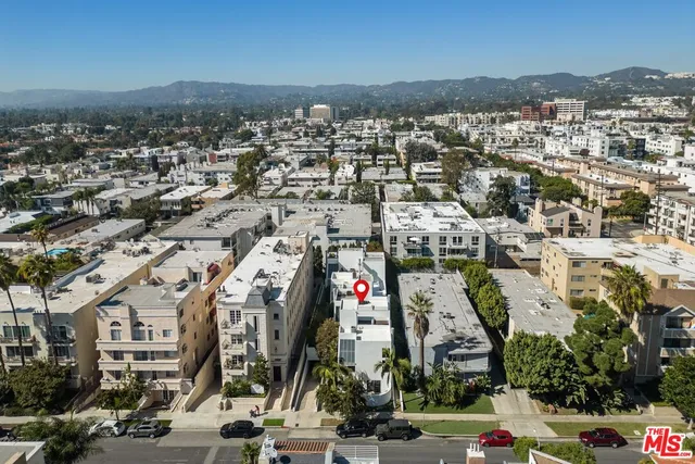 $1,599,000 | 11925 Goshen Avenue, Unit 4, Los Angeles, CA 90049
