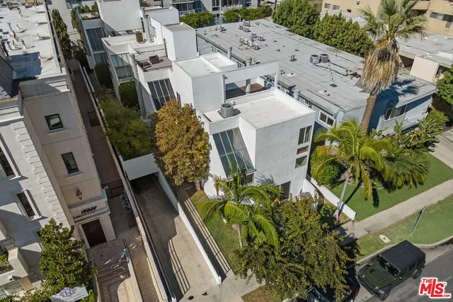 $1,599,000 | 11925 Goshen Avenue, Unit 4, Los Angeles, CA 90049