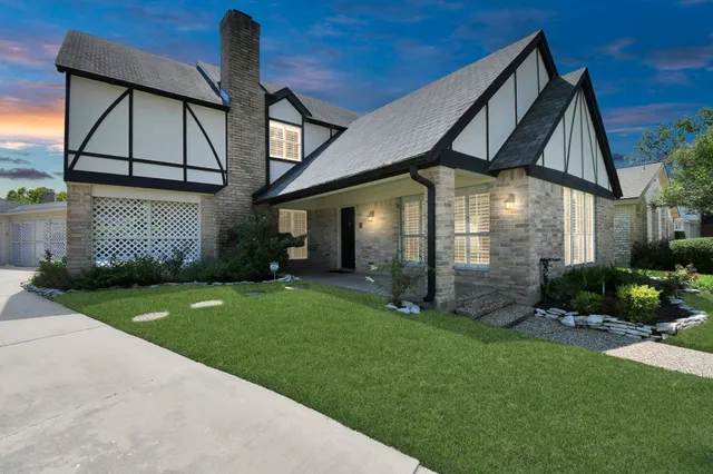 $395,000 | 3114 Audubon Court, Sugar Land, TX 77478