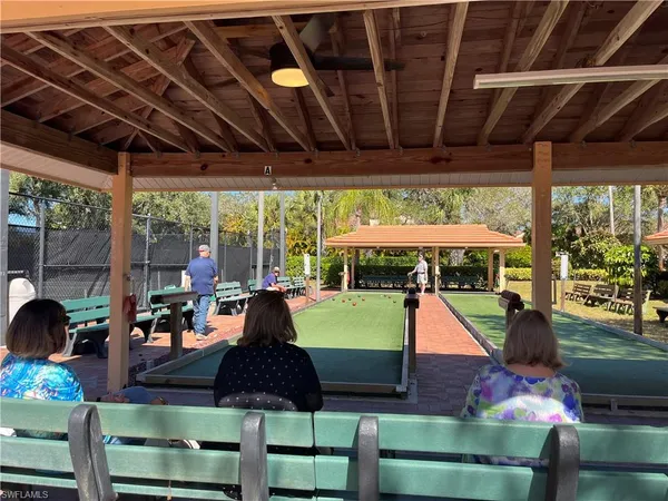 a view of a tennis court