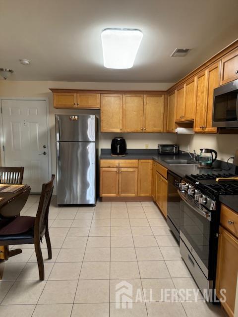 71 Liddle Avenue Edison, NJ 08837 - Photo 3 of 12