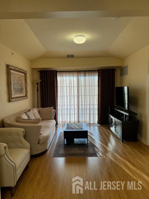 71 Liddle Avenue Edison, NJ 08837 - Photo 4 of 12