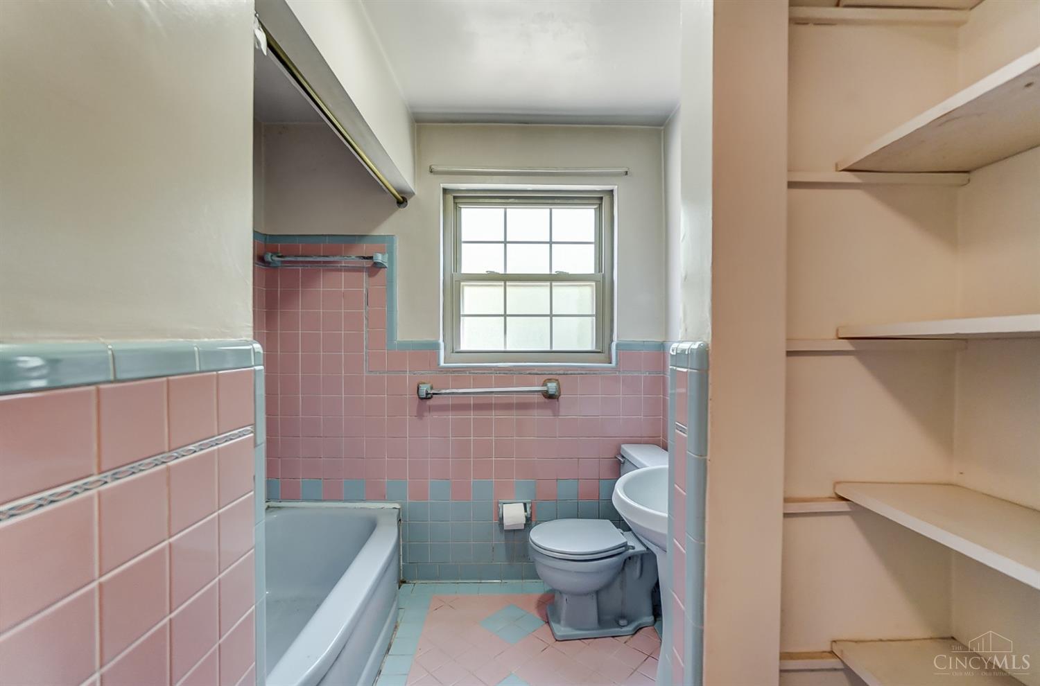 7884 Pippin Road Cincinnati, OH 45239 - Photo 18 of 39 Gallery Image 18