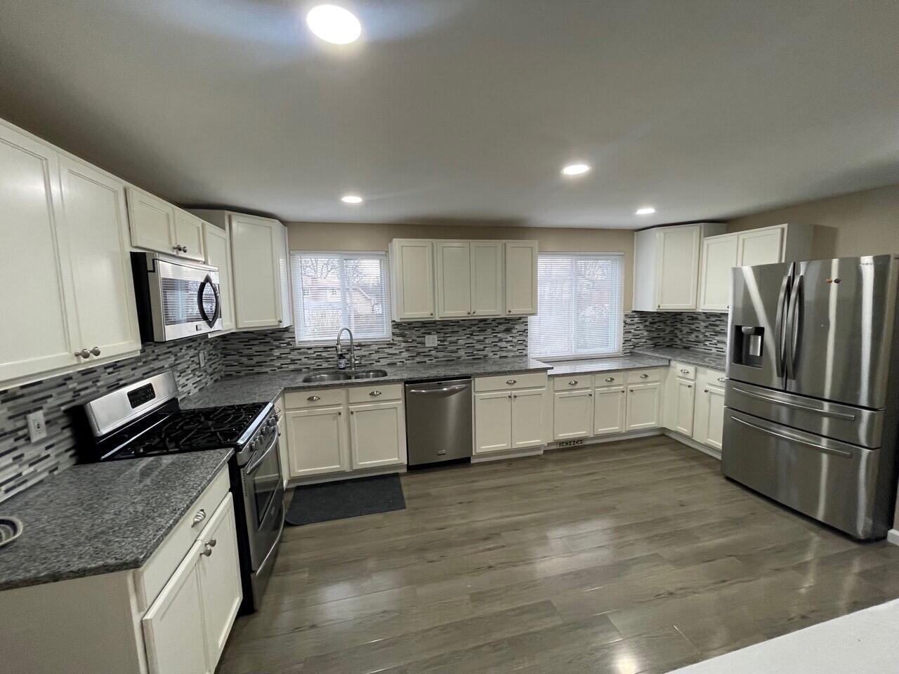2091 Brittany Road Columbus, OH 43229 - Photo 10 of 24 R1 (10)