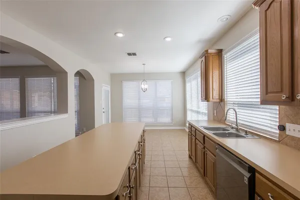 $3,000 | 7909 Amesbury Lane, Rowlett, TX 75089