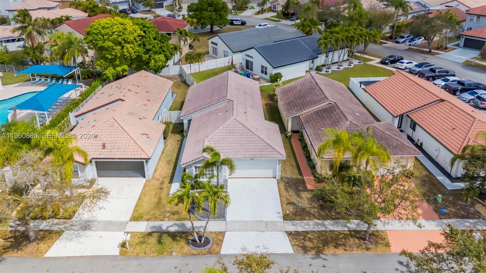 2627 Southwest 177th Avenue Miramar, FL 33029 - Photo 20 of 36