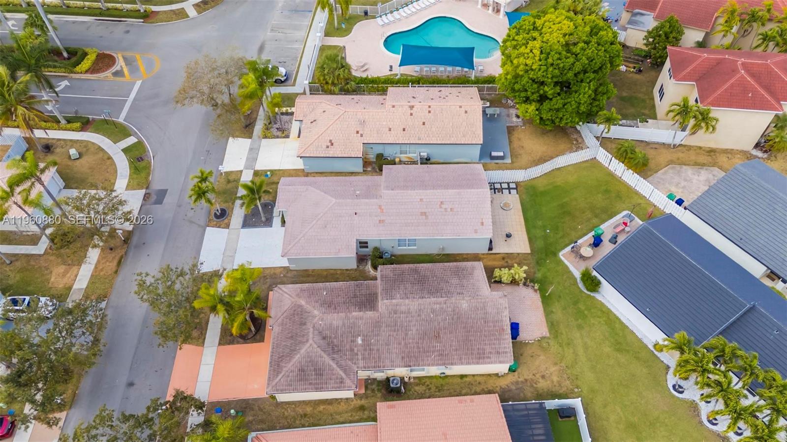 2627 Southwest 177th Avenue Miramar, FL 33029 - Photo 24 of 36