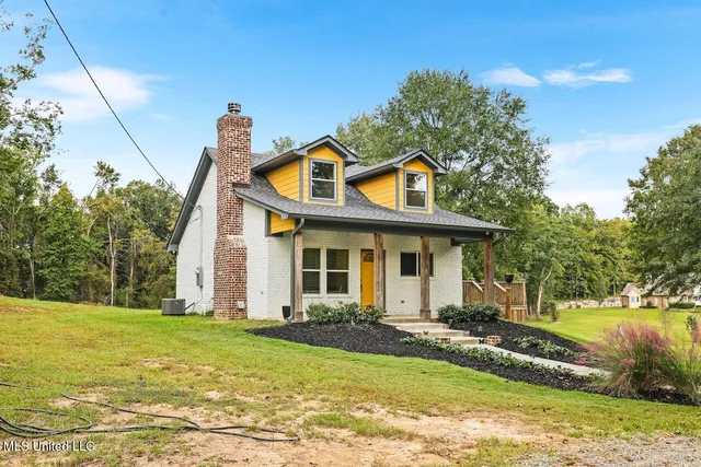 $199,000 | 220 Bettie A Jamison Road, Clinton, MS 39056